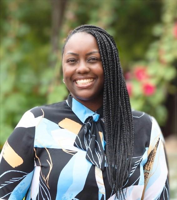 Headshot of Akilah Byrd