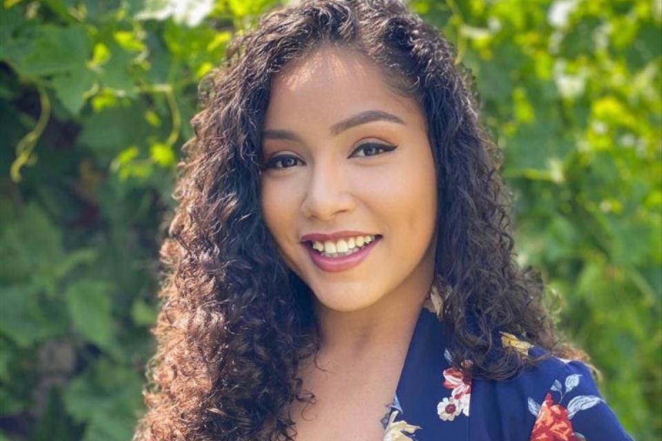 Lupita Perez- Headshot
