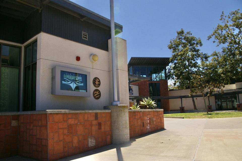 Picture of elementary school