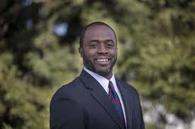Headshot of Tony Thurmond